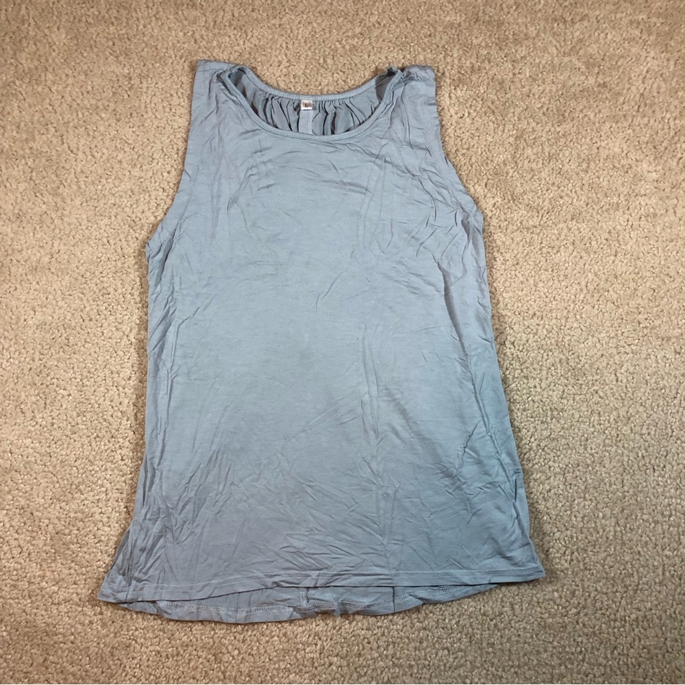 Light blue sleeveless workout tank